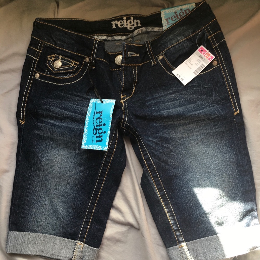 Reign women’s size 1 jean shorts